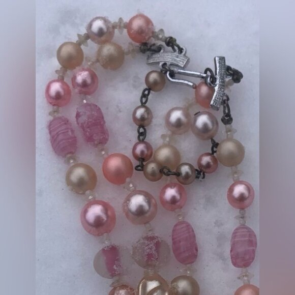 Vintage Japan 2strand pink faux pearl choker - Picture 5 of 10